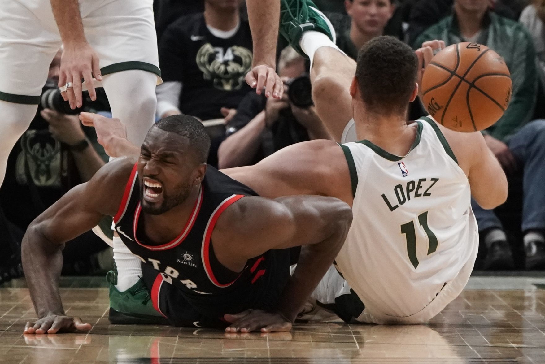 Bucks 125, Raptors 103